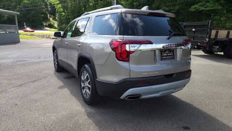 2023 GMC Acadia SLT
