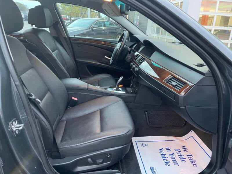 2009 BMW 5 Series 528i xDrive