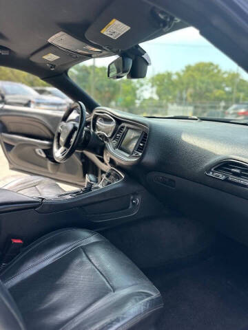 2015 Dodge Challenger SXT Plus