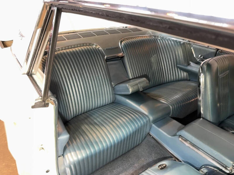 1965 Ford Thunderbird