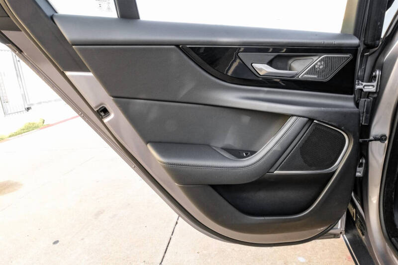 2020 Jaguar XE P250 S