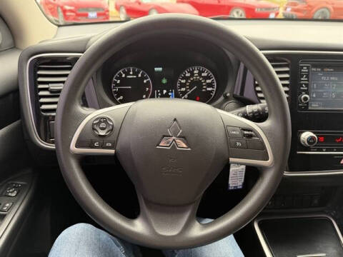 2020 Mitsubishi Outlander ES