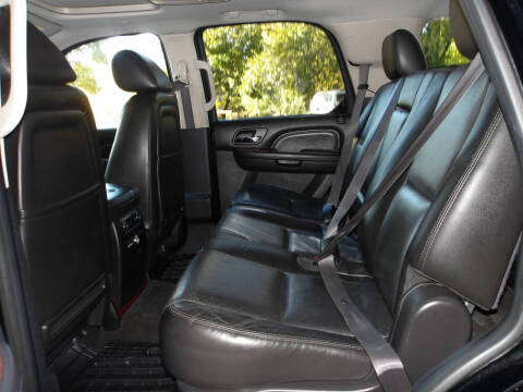 2011 Cadillac Escalade Luxury