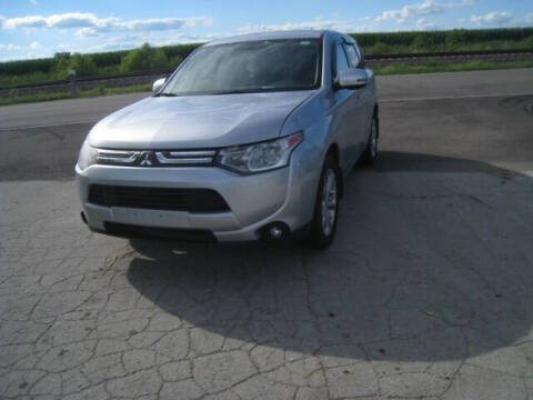 2014 Mitsubishi Outlander SE