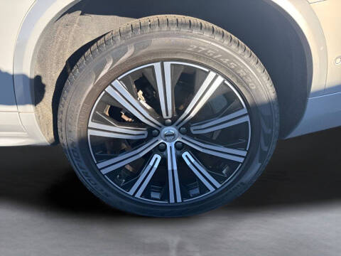 2024 Volvo XC90 B5 Plus Bright Theme