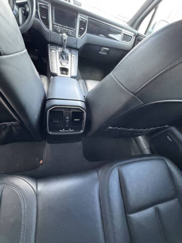 2015 Porsche Macan S