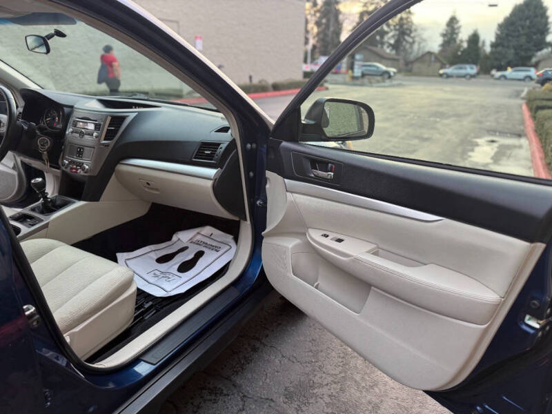 2011 Subaru Outback 2.5i Premium