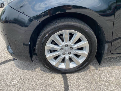 2015 Toyota Sienna XLE 7-Passenger