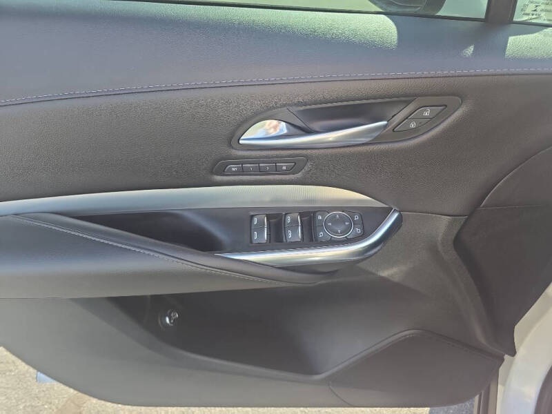 2022 Cadillac XT4 Premium Luxury