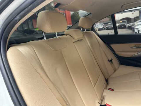 2018 BMW 3 Series 320i
