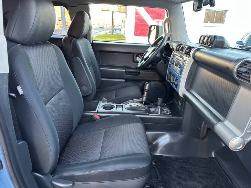 2012 Toyota FJ Cruiser