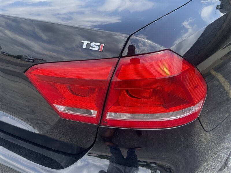 2015 Volkswagen Passat 1.8T Limited Edition