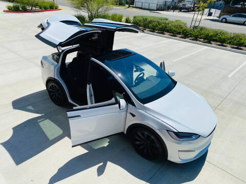 2023 Tesla Model X Standard Range