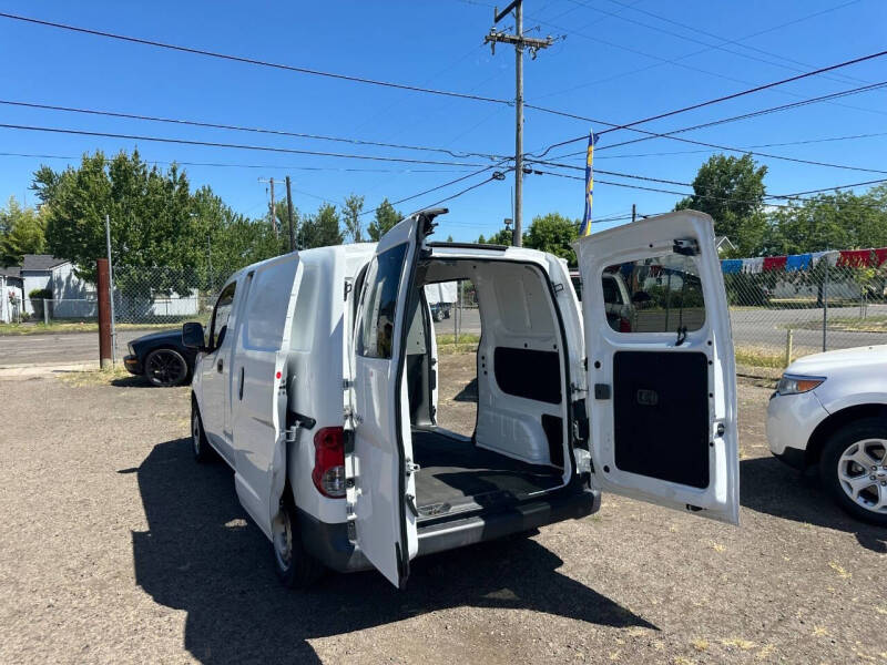 2016 Nissan NV200