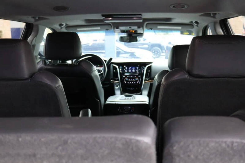 2017 Cadillac Escalade Luxury