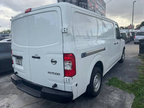 2016 Nissan NV 1500 S