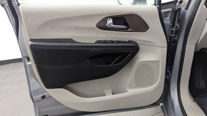 2019 Chrysler Pacifica Touring L