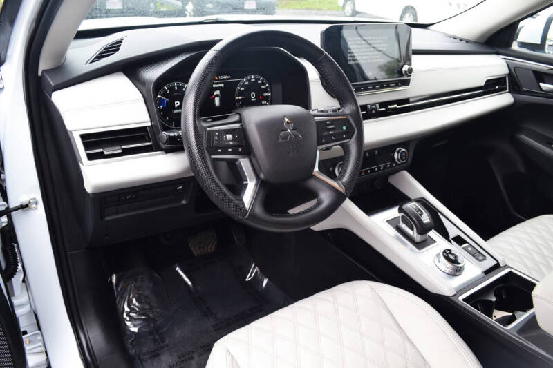 2024 Mitsubishi Outlander SEL