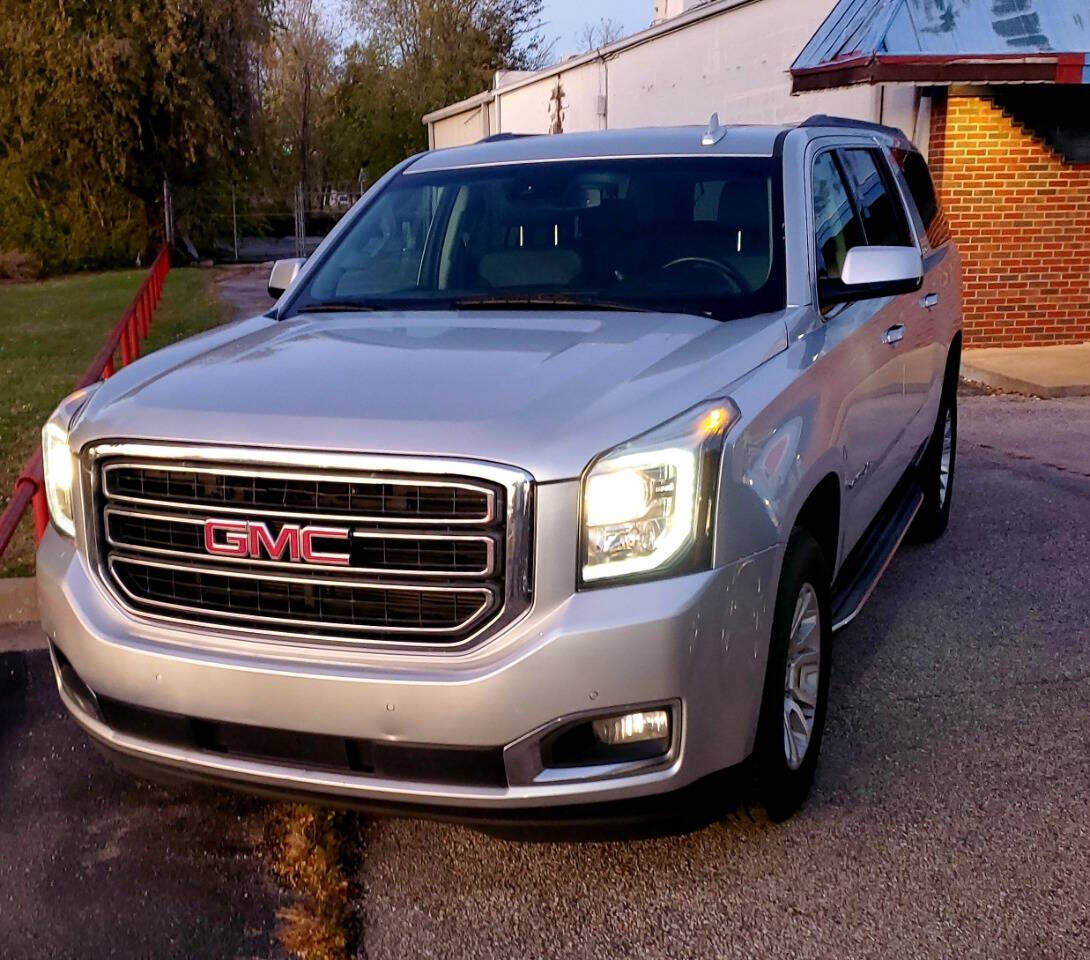 2017 GMC Yukon XL for sale at DURANGO AUTO CENTER LLC in Tulsa, OK