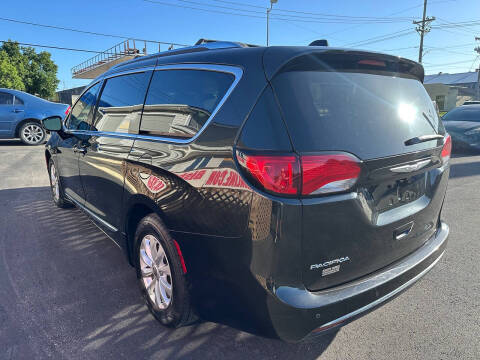2019 Chrysler Pacifica Touring L