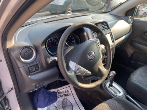 2019 Nissan Versa SV