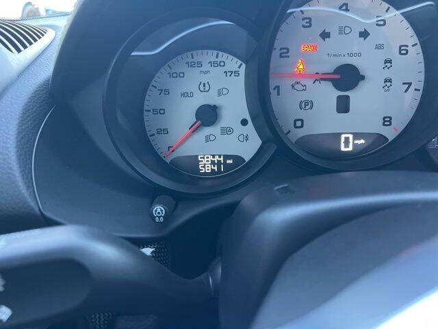 2024 Porsche 718 Cayman Style Edition