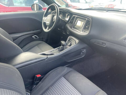 2016 Dodge Challenger SXT