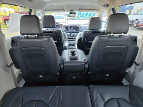 2017 Chrysler Pacifica Touring-L Plus