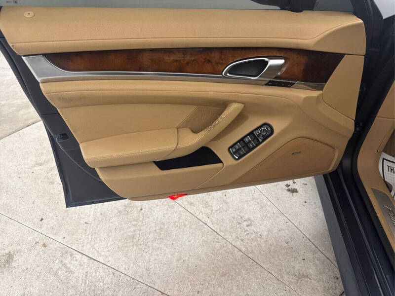 2012 Porsche Panamera 4