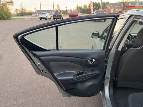 2013 Nissan Versa 1.6 SV