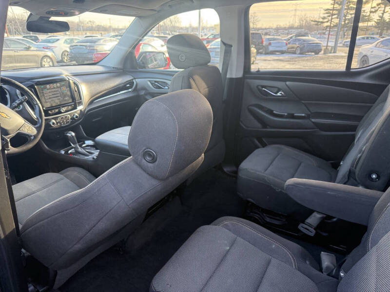 2018 Chevrolet Traverse LT Cloth