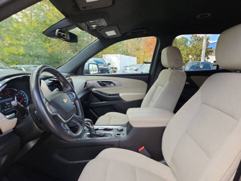 2022 Chevrolet Traverse LT Cloth