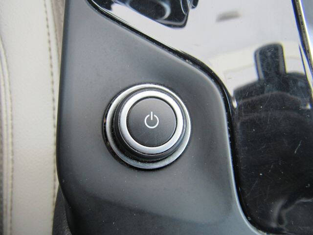 2022 Jaguar E-PACE P250 SE