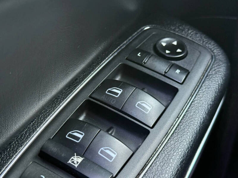 2016 Chrysler 300 C