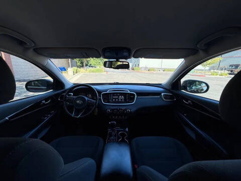 2018 Kia Sorento LX