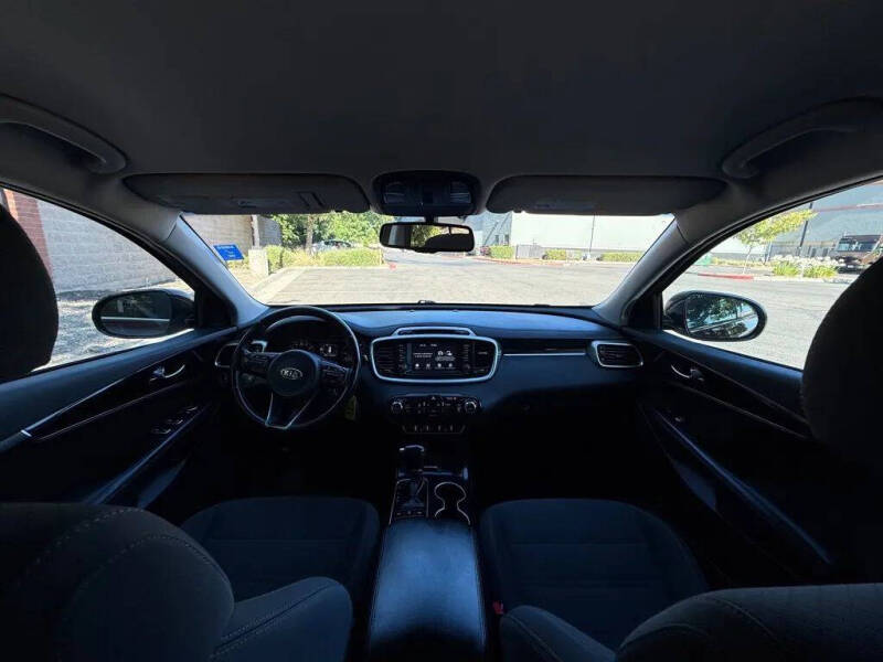 2018 Kia Sorento LX