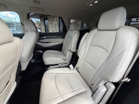 2020 Buick Enclave Essence