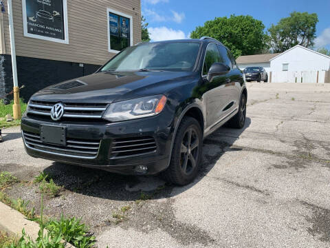 2011 Volkswagen Touareg for sale at Carport Enterprise "US Motors" in Kansas City MO