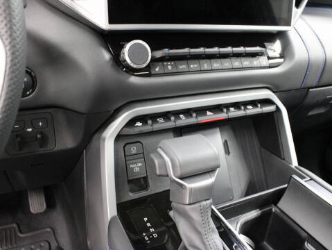 2025 Toyota Sequoia SR5