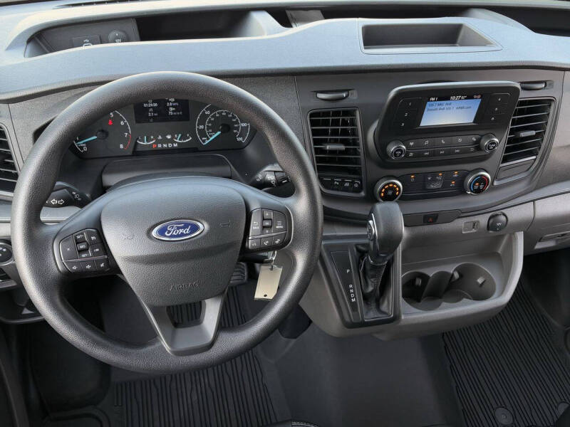 2025 Ford Transit 250