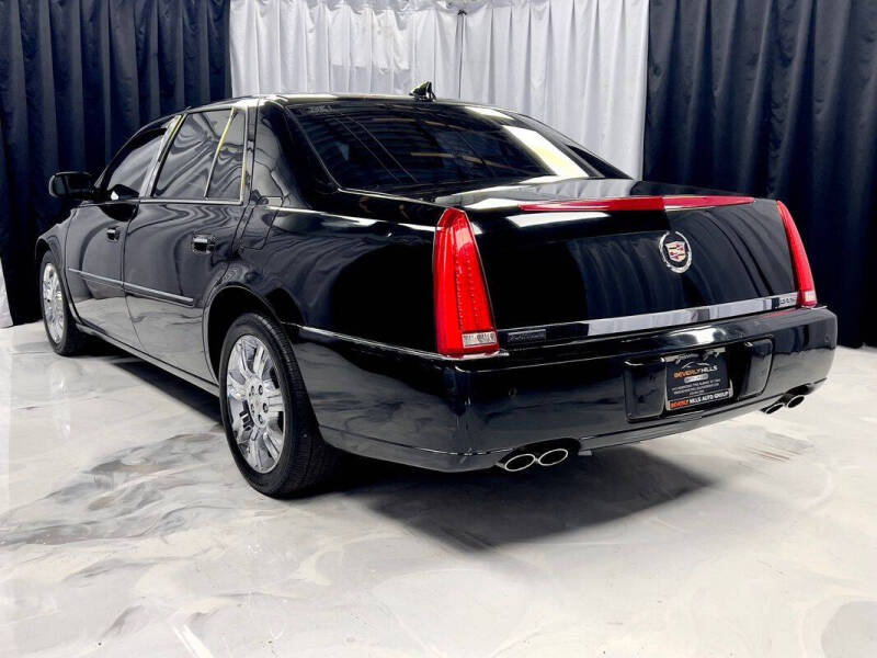 2011 Cadillac DTS Platinum Collection
