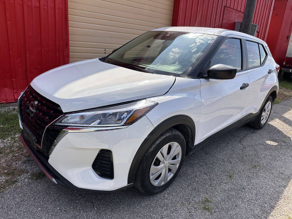 White 2023 Nissan Kicks S S 4dr Crossover 1