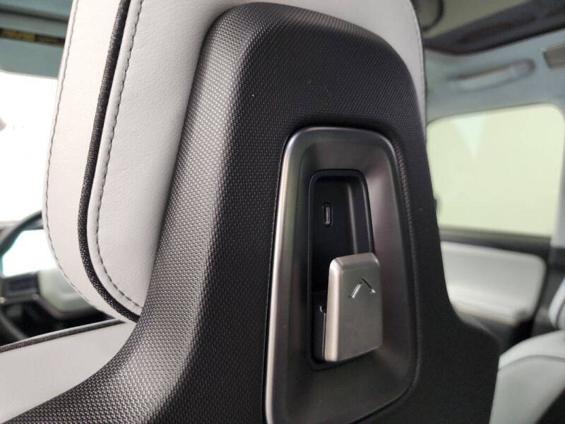 2023 Rivian R1T Adventure