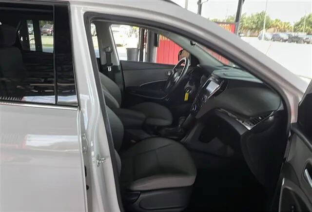 2018 Hyundai Santa Fe SE