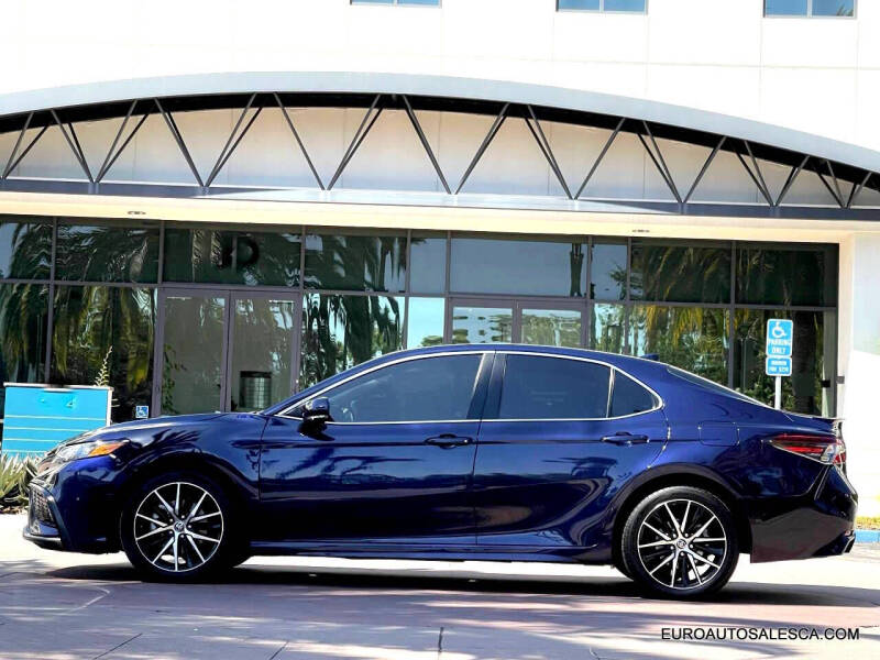 2022 Toyota Camry SE