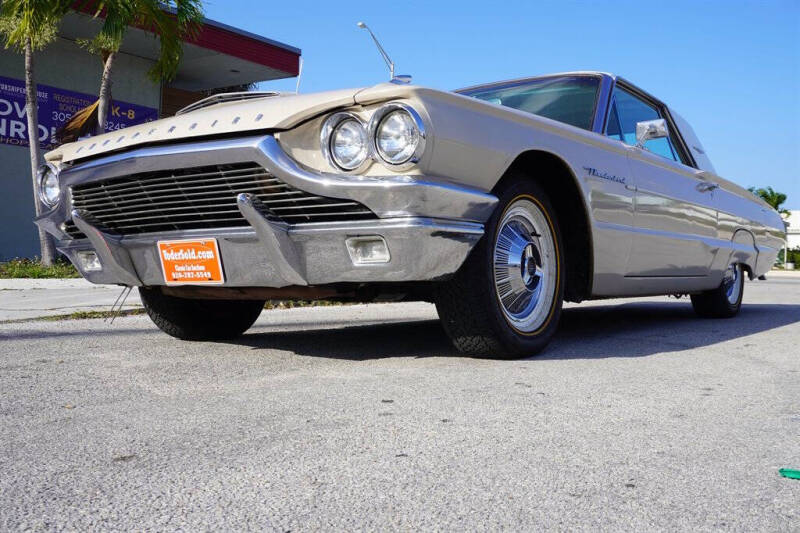 1964 Ford Thunderbird