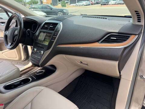 2017 Lincoln MKC Select
