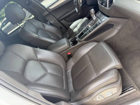 2015 Porsche Macan S