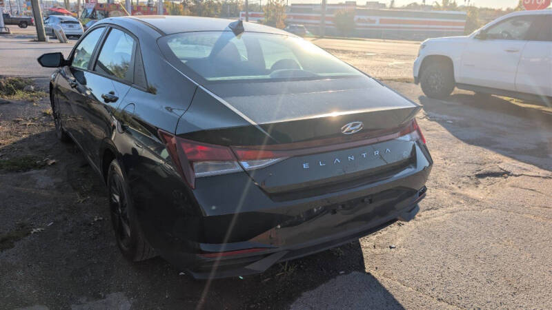 2023 Hyundai Elantra SEL