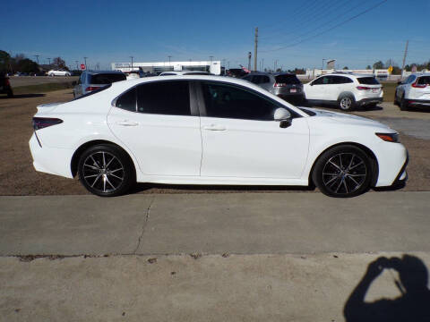 2022 Toyota Camry SE
